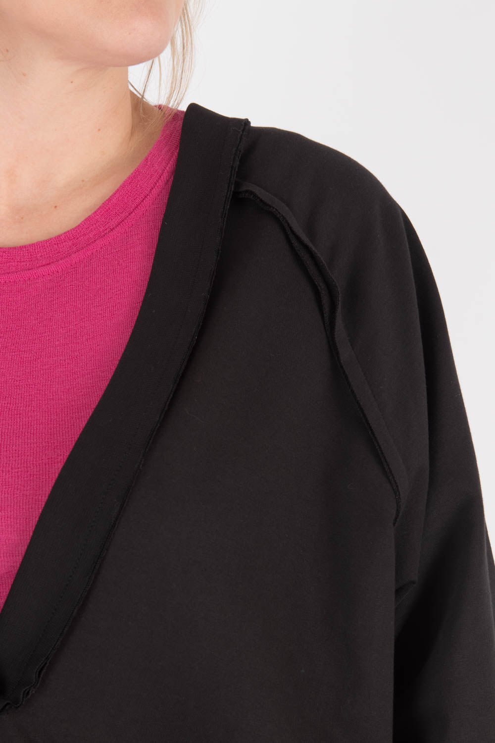 WENDYKEI Sweatshirt with V Neck