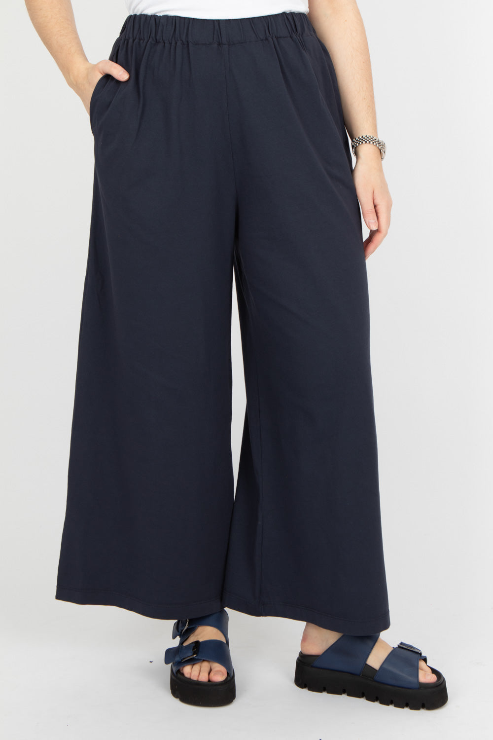 Neirami Over Loose Trousers
