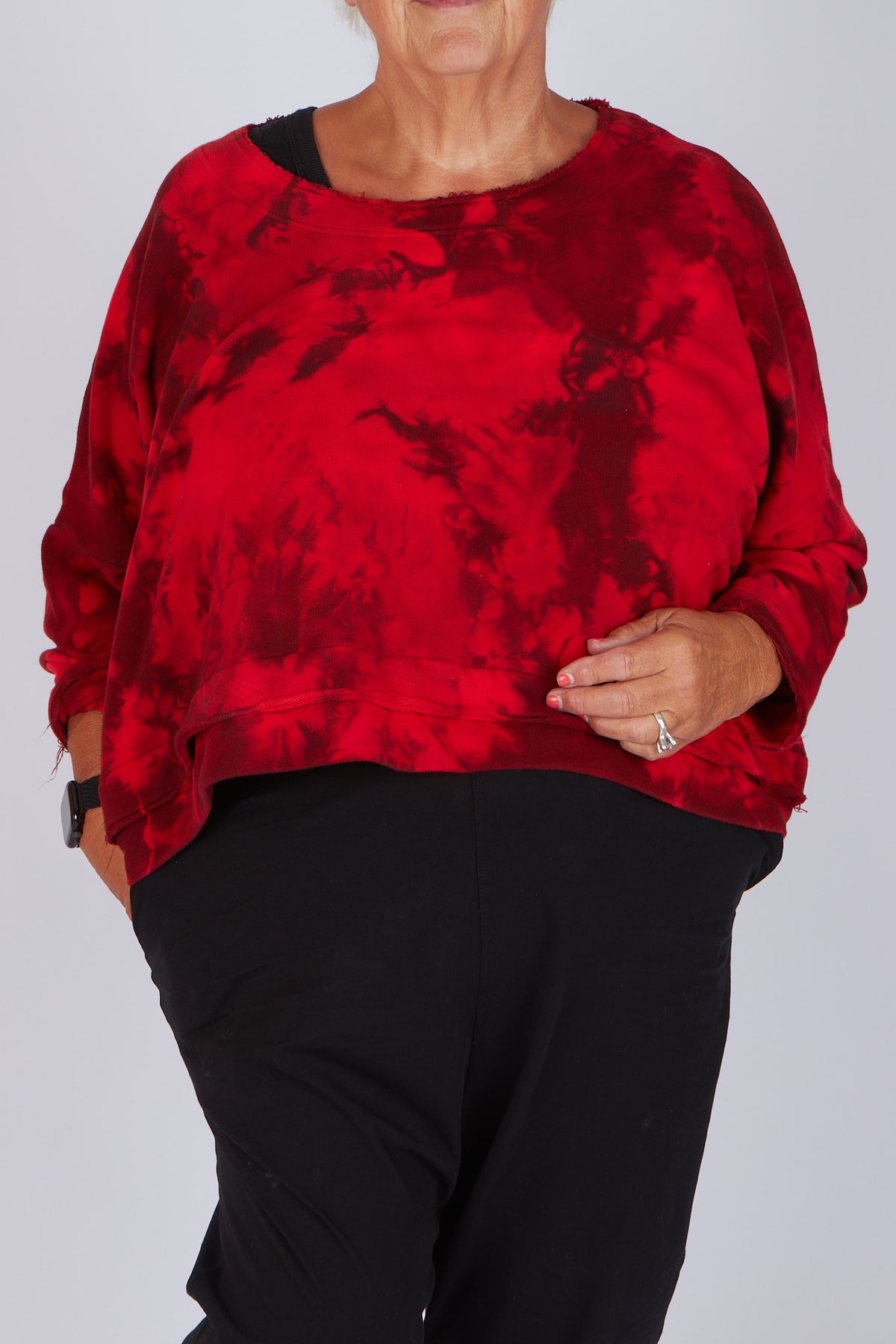 Estudio Viva Sofia Tie Dye Sweatshirt (Red Tie Dye)
