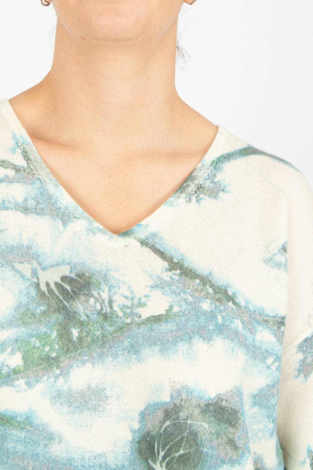 Estheme V Neck Ice Pullover