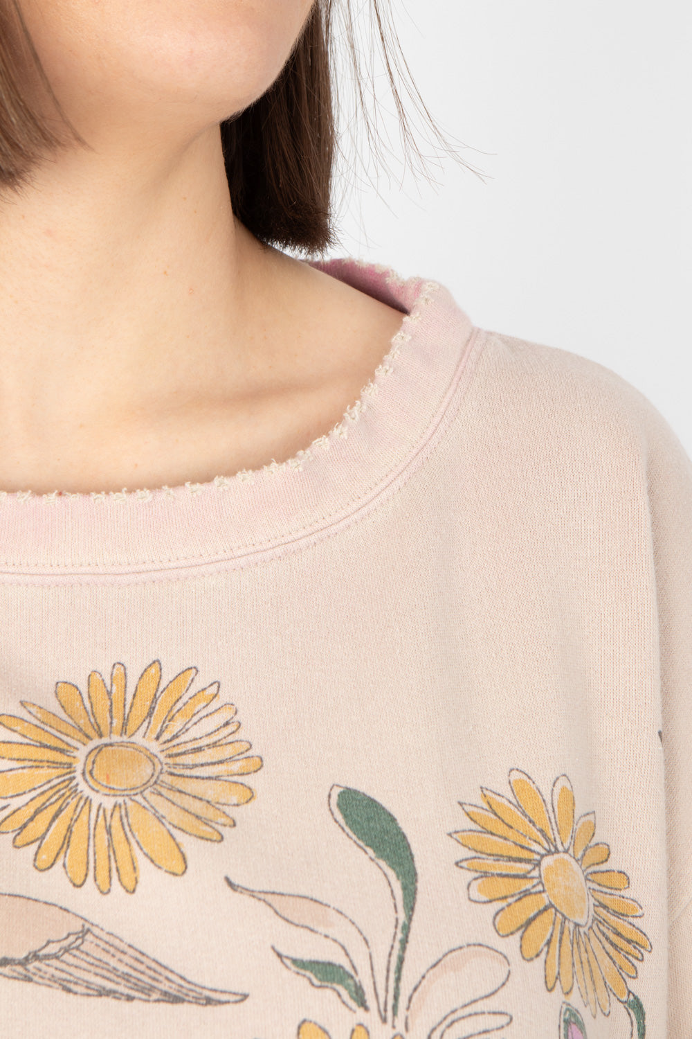 Magnolia Pearl Flight Flowers Friday Nago Sweatshirt