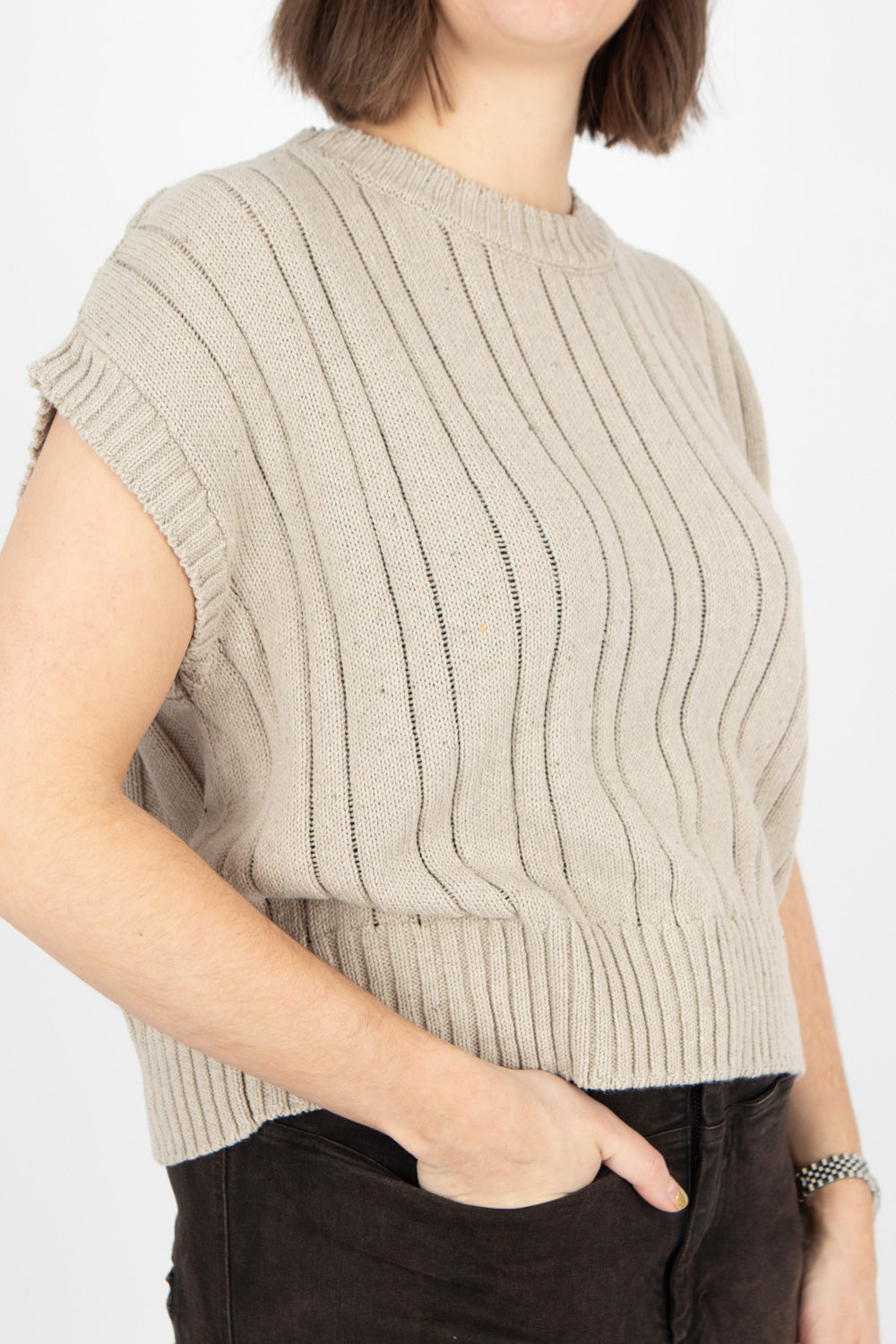 Neirami Sleeveless Knit
