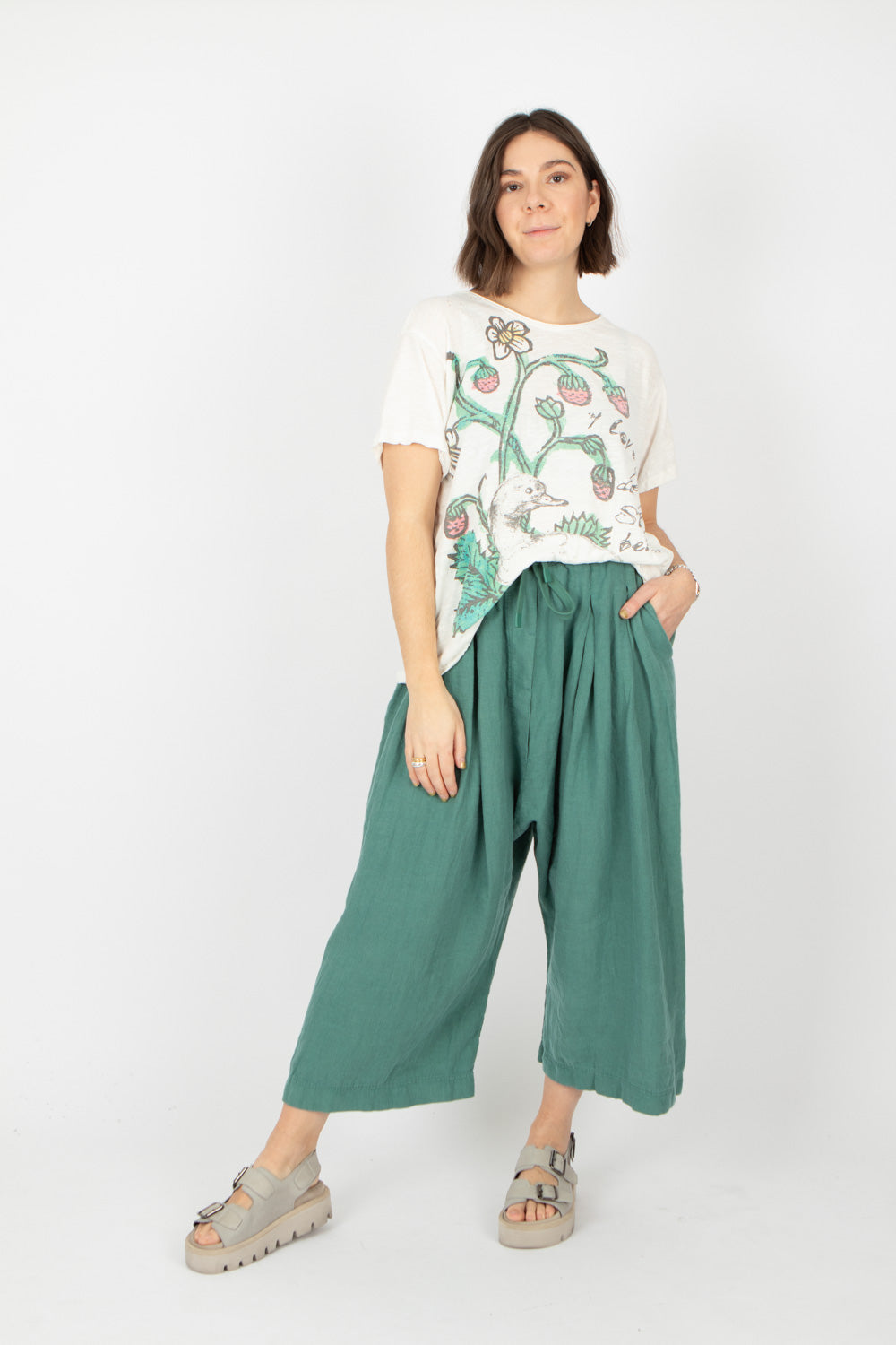 Magnolia Pearl Ducks Love Strawberries T