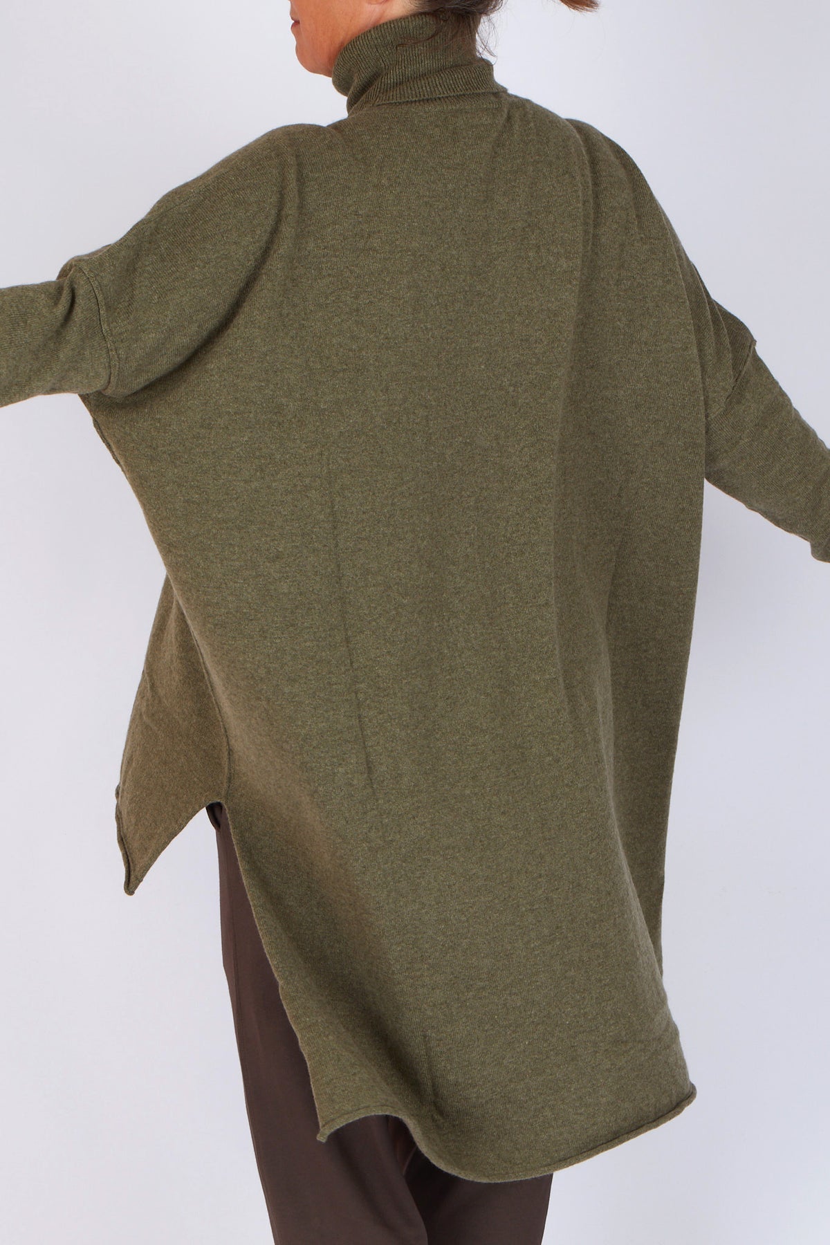 Capra Studio Cassia Pullover