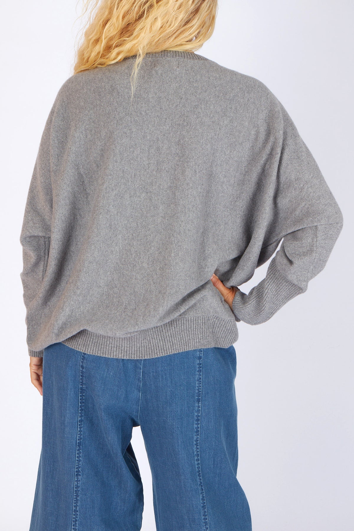 Capra Studio Grace Pullover