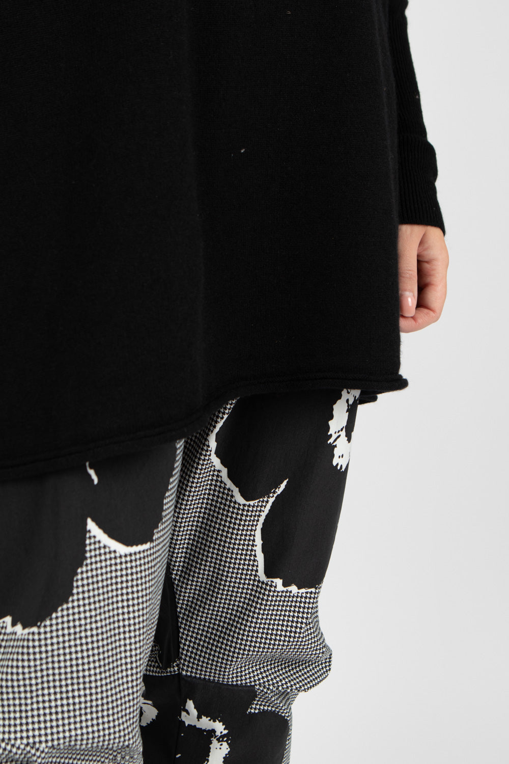 Capra Studio Ruby Pullover