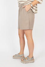 Muse Wear Thit Shorts
