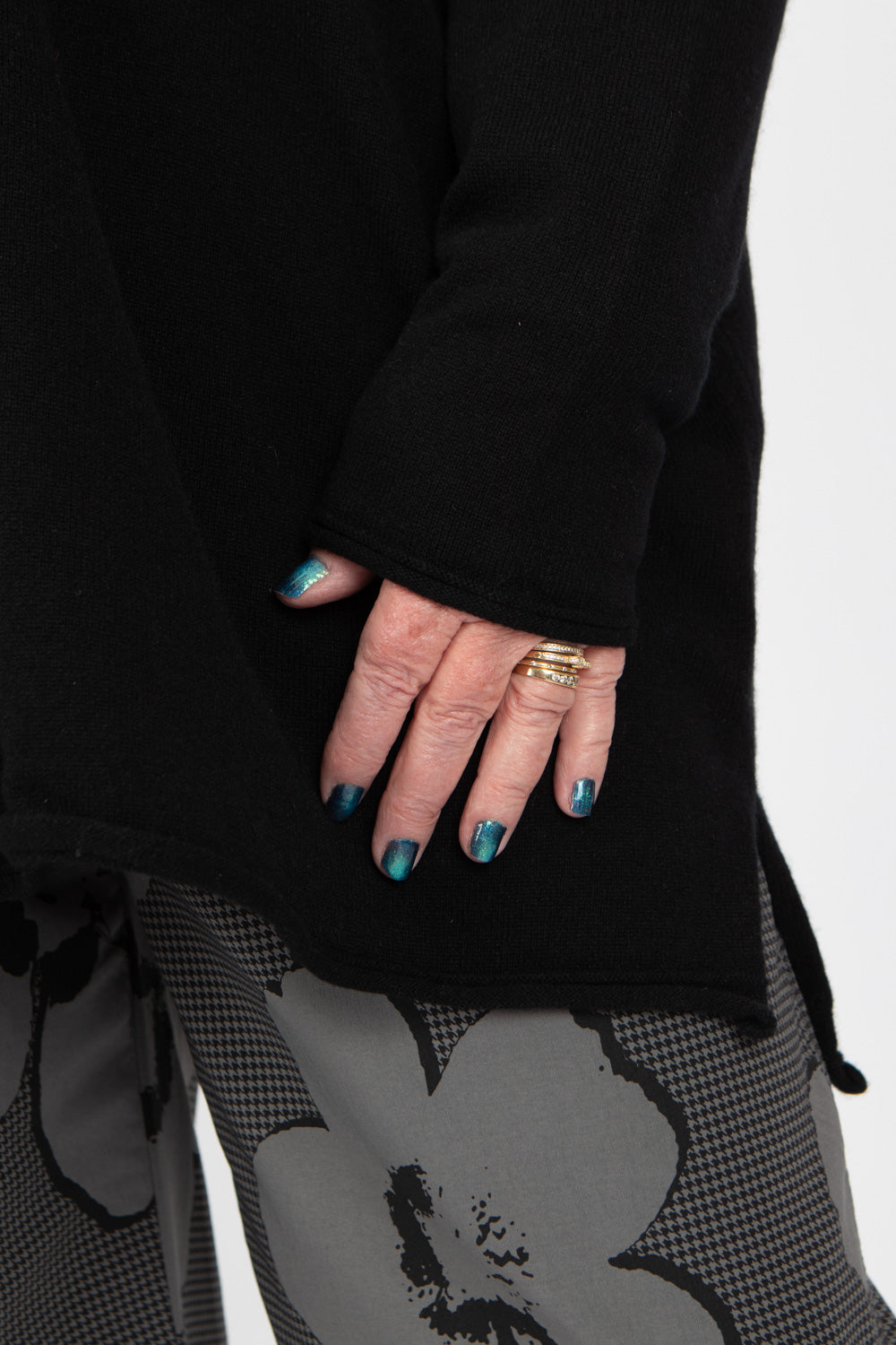 Capra Studio Mira Pullover