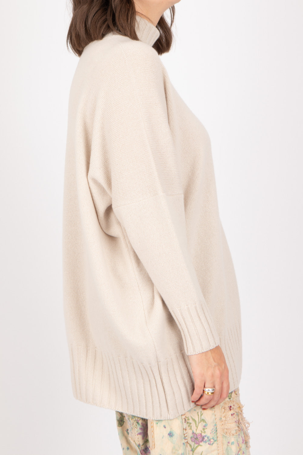 Capra Studio Juno Pullover