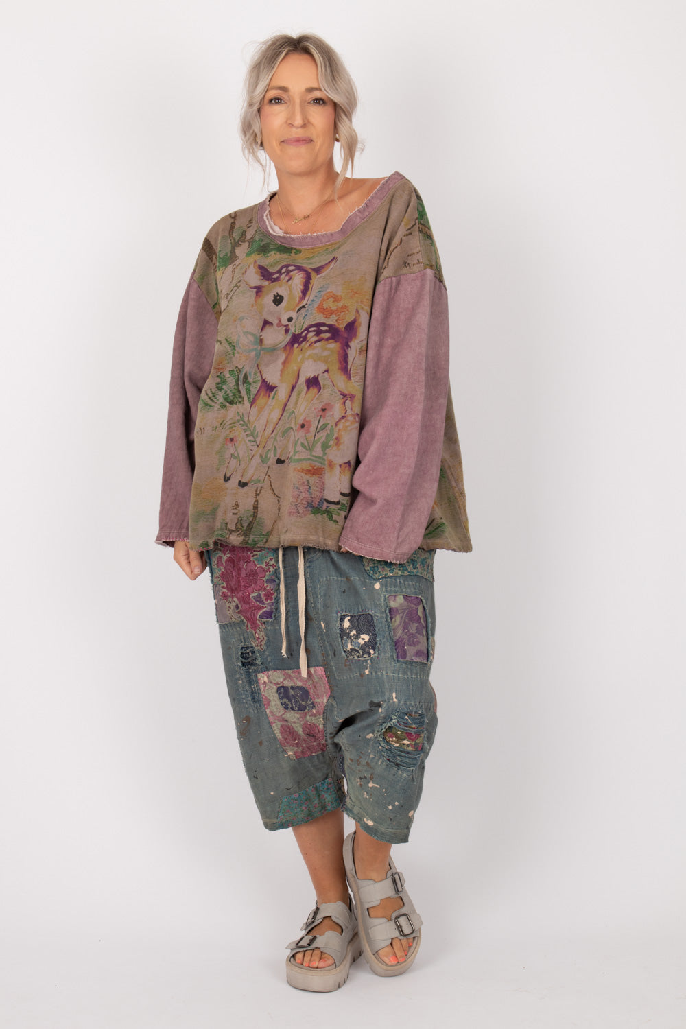 Magnolia Pearl Dama Dama Hermosa Sweatshirt