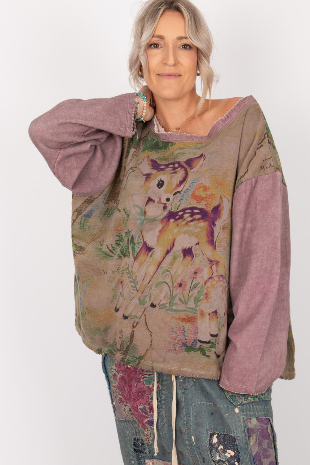 Magnolia Pearl Dama Dama Hermosa Sweatshirt