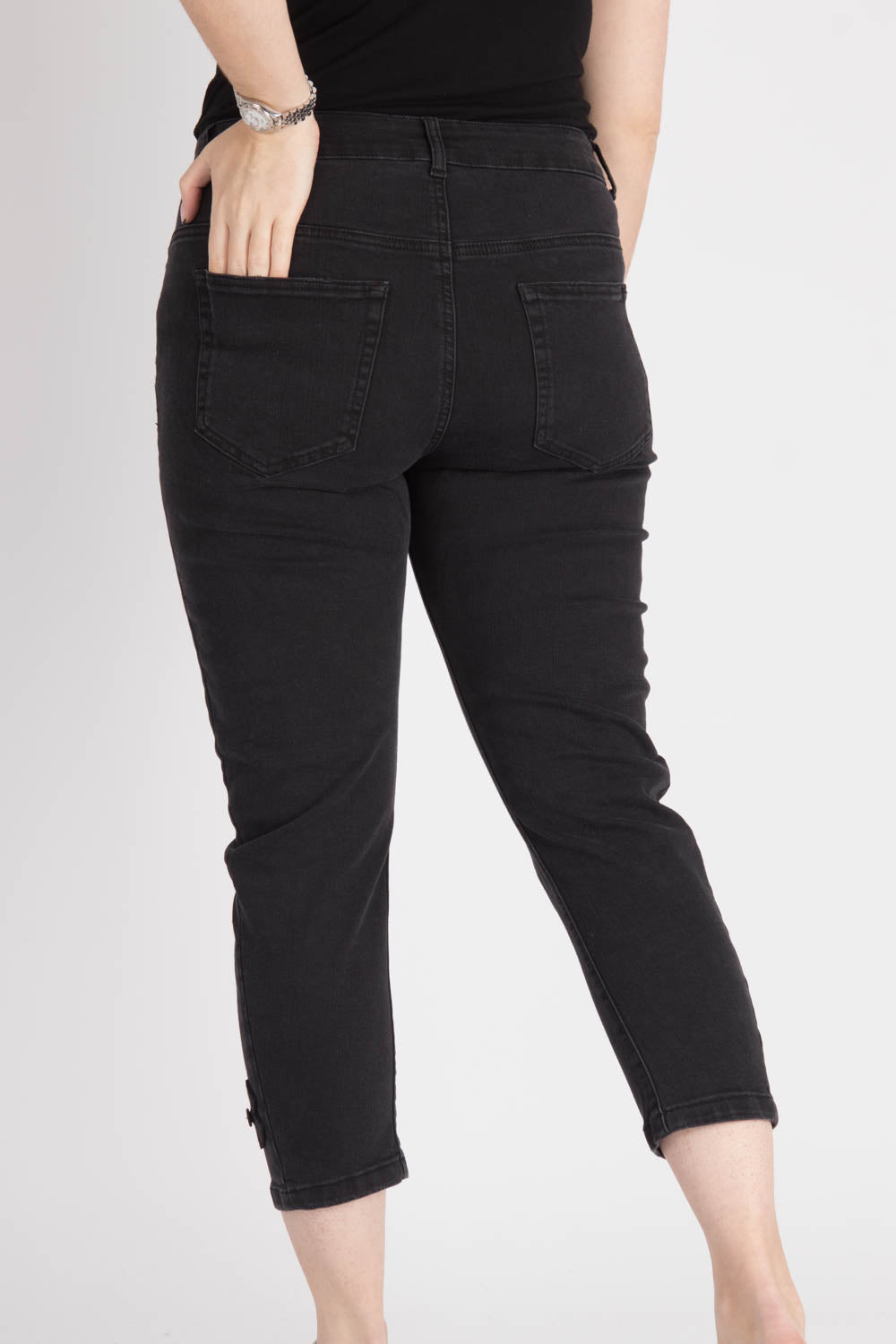 PLU A Black Jean With Patch