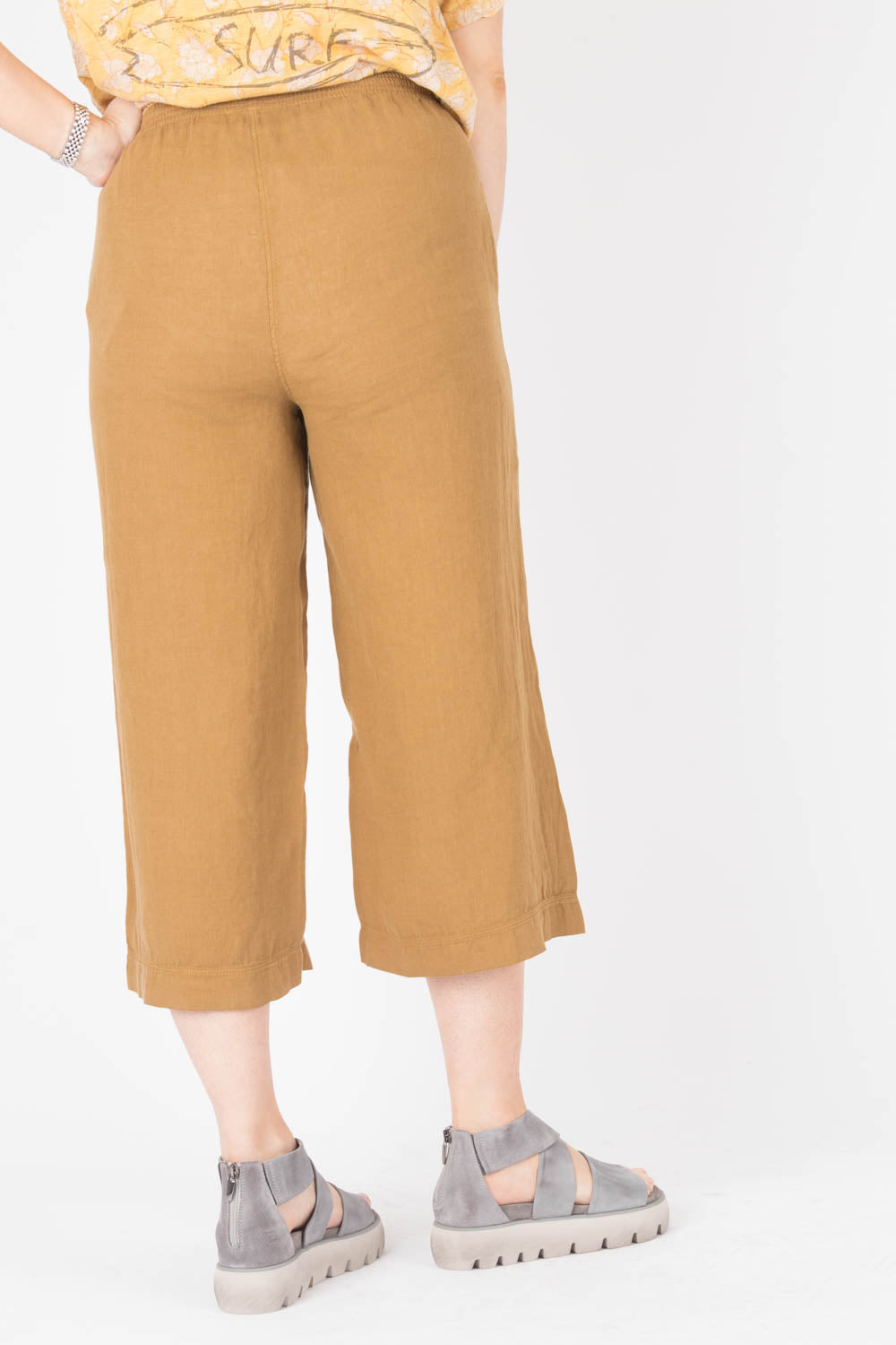 By Basics Wide Pants Short