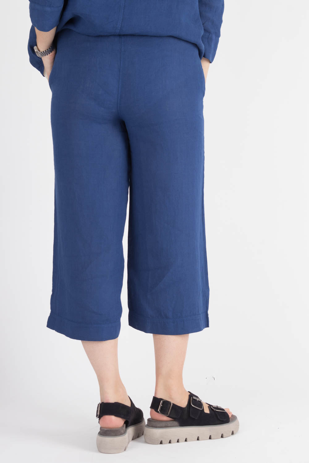 By Basics Wide Pants Short