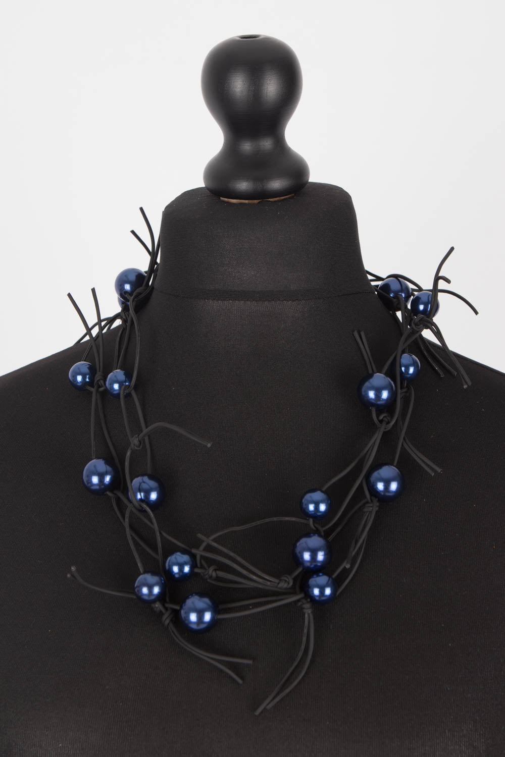 Jianhui Pearl Leatherette Chain Necklace