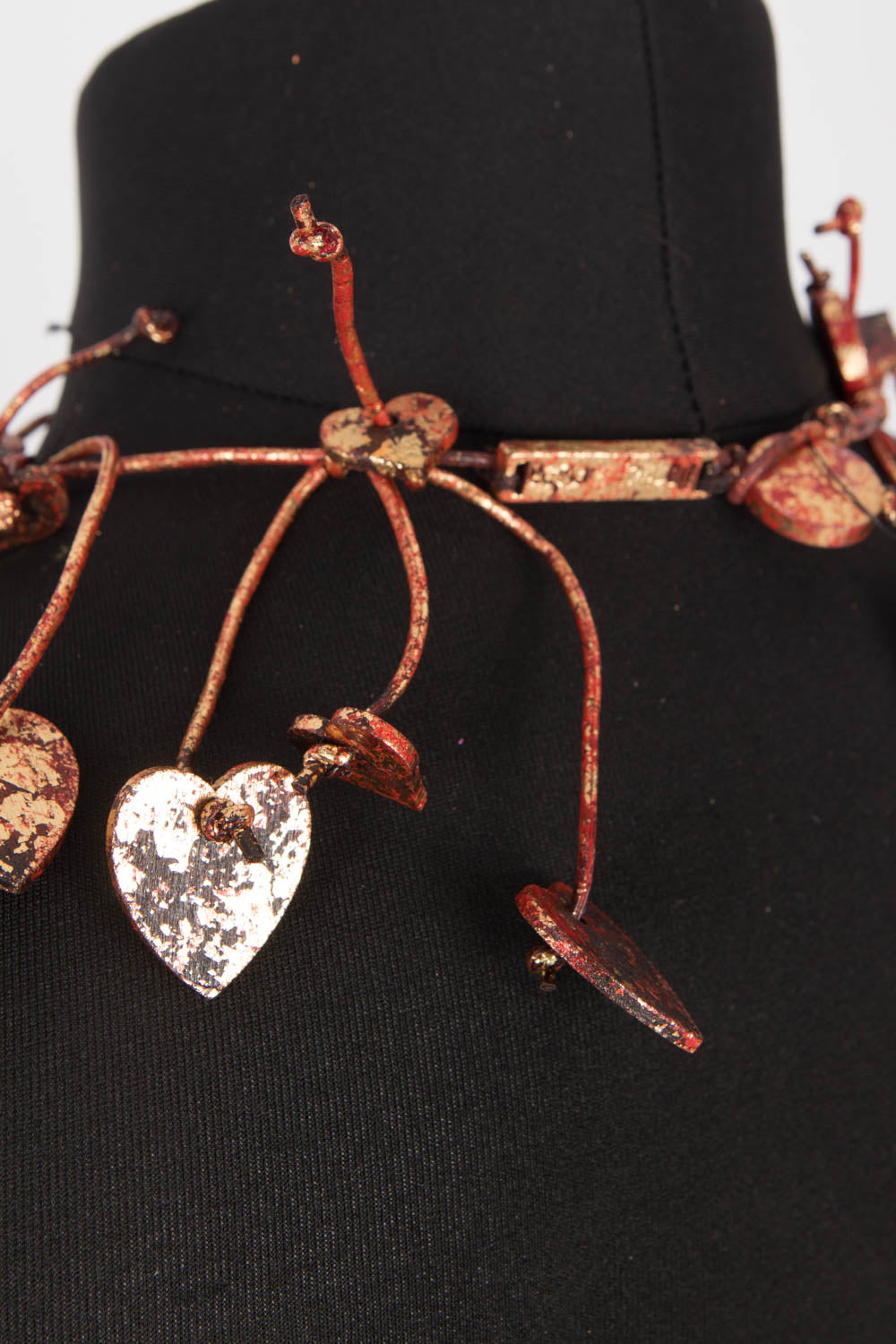 Jianhui Wooden Heart Fishbone Necklace