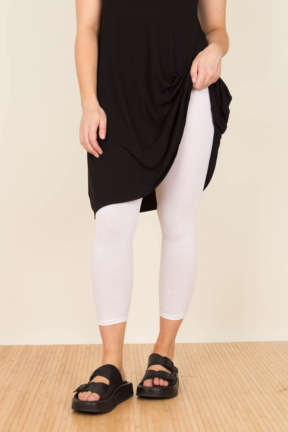 By Basics Bamboo cropped leggings