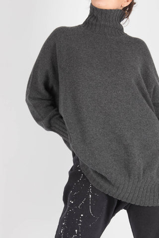 Capra Studio Juno Pullover