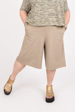 Neirami Short Trousers