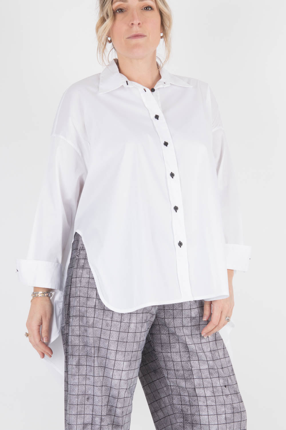 WENDYKEI Over Shirt with Rounded Split