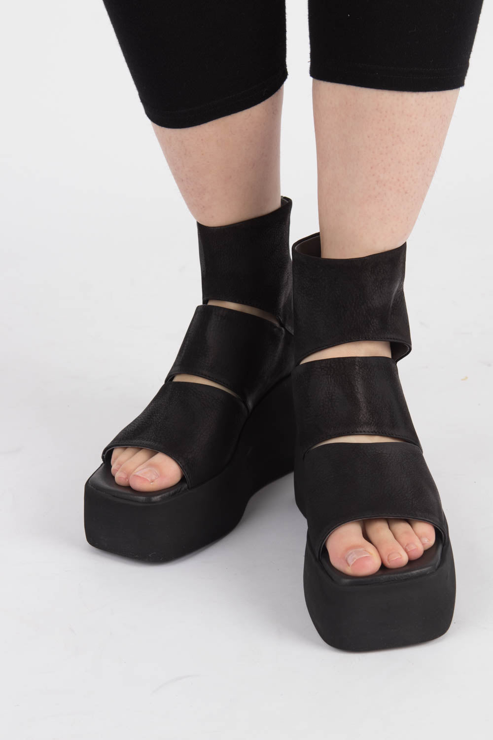 Lofina Sandals