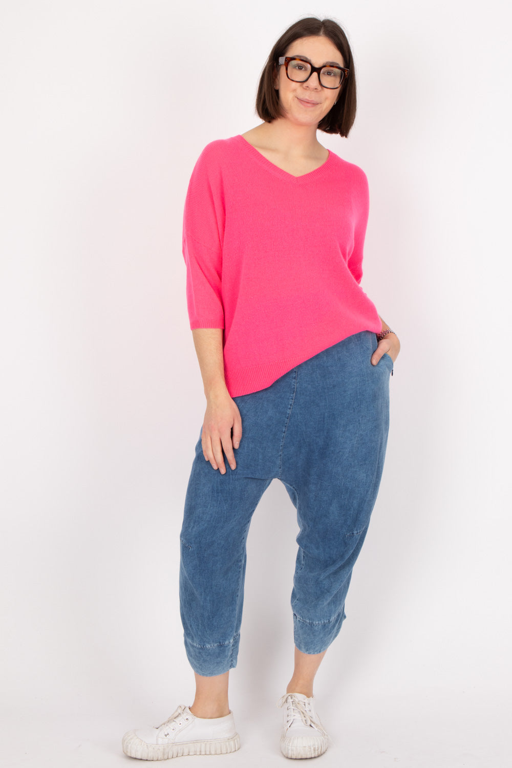 Estheme V-Neck Pullover