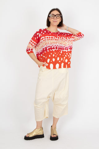 Estheme Red Dot Round Pullover