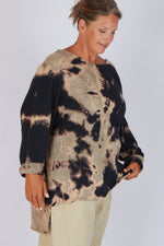 Estudio Viva Catarina Tie Dye Sweater (Black Tie Dye)