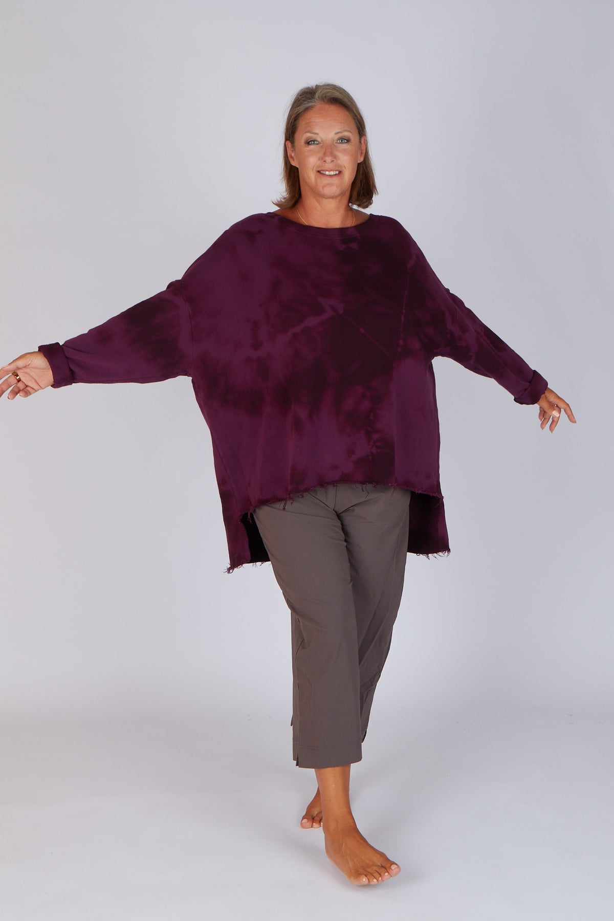 Estudio Viva Catarina Tie Dye Sweater (Berry Tie Dye)