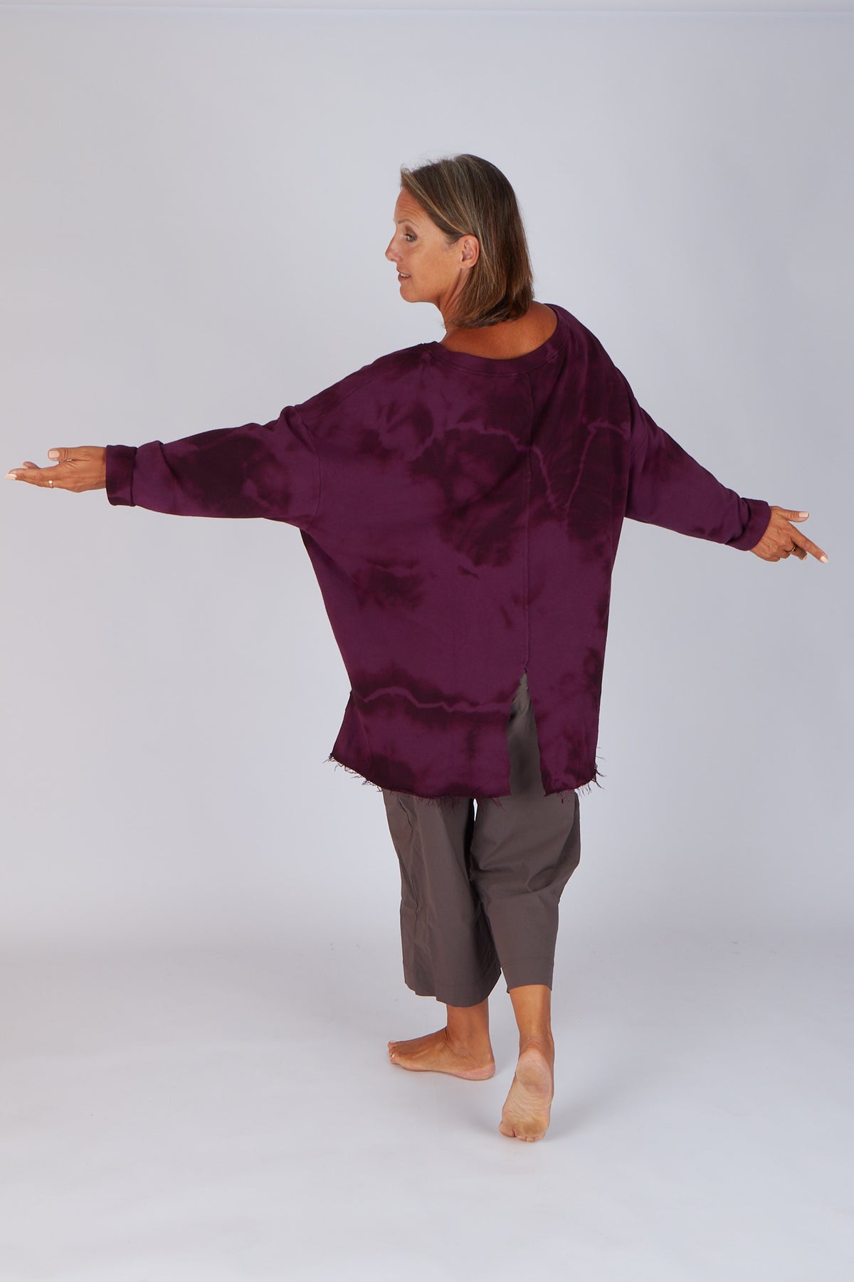 Estudio Viva Catarina Tie Dye Sweater (Berry Tie Dye)