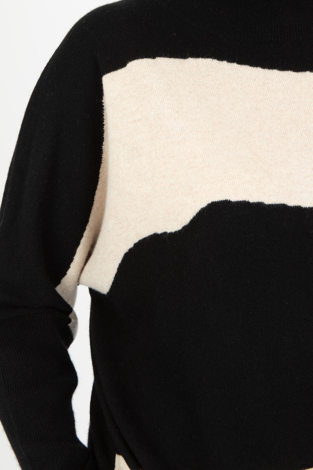 Estheme Two Tone Wave Pullover