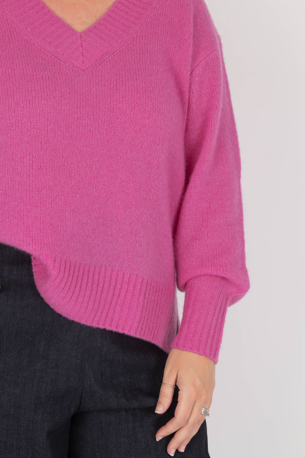 Estheme V Neck Cashmere/Silk Pullover