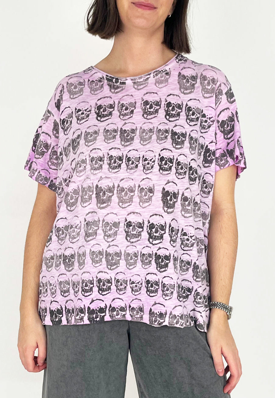 Magnolia Pearl Skulls T