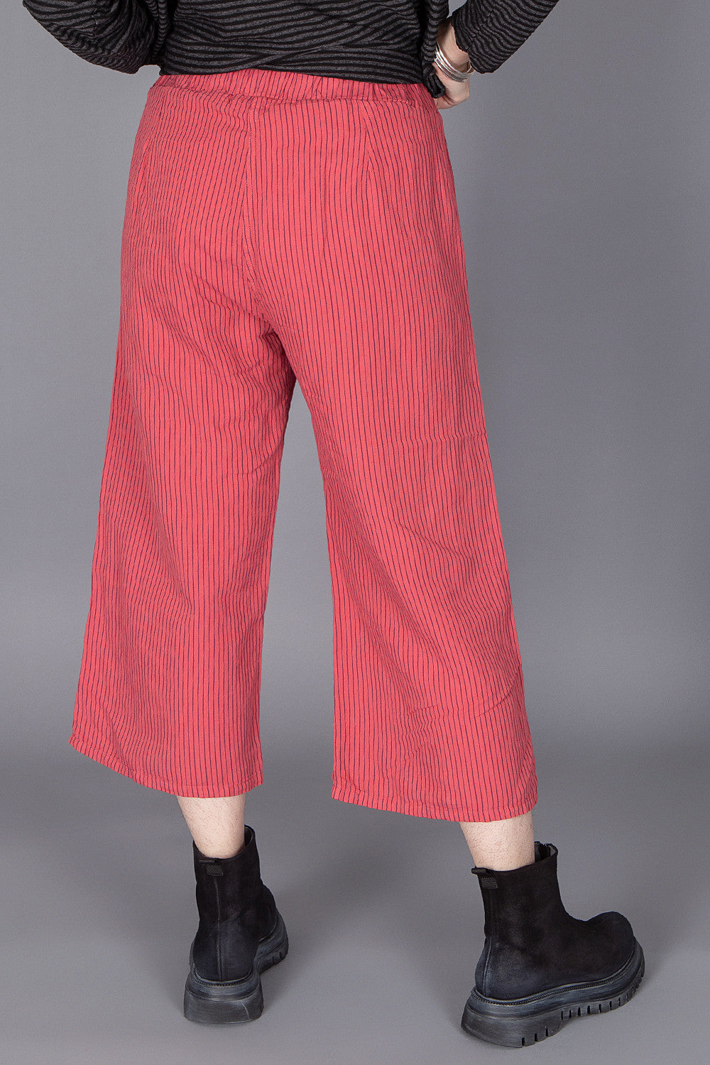 Cut Loose Crop Pant