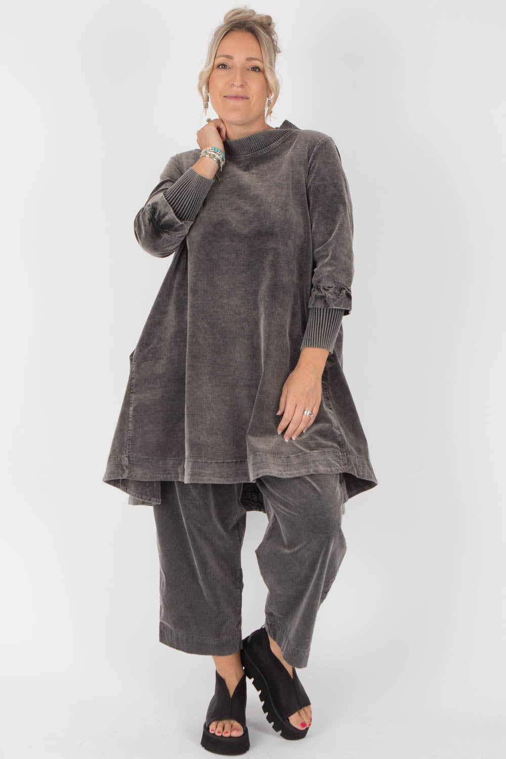 AMICI by Baci Velvet Tunic