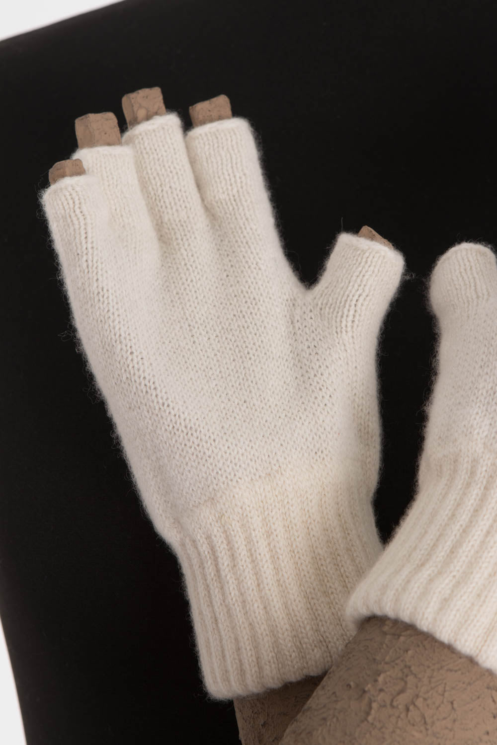 Capra Studio Vio Fingerless Glove