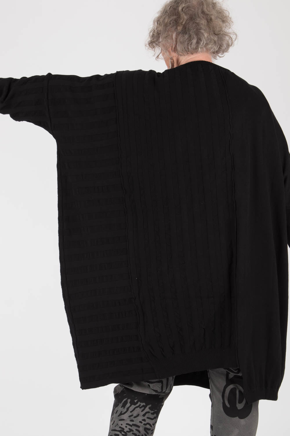 StudioB3 Frame Knit Tunic