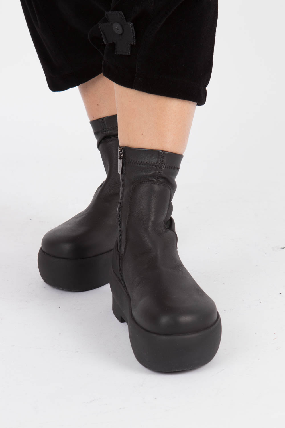 Lofina Boots