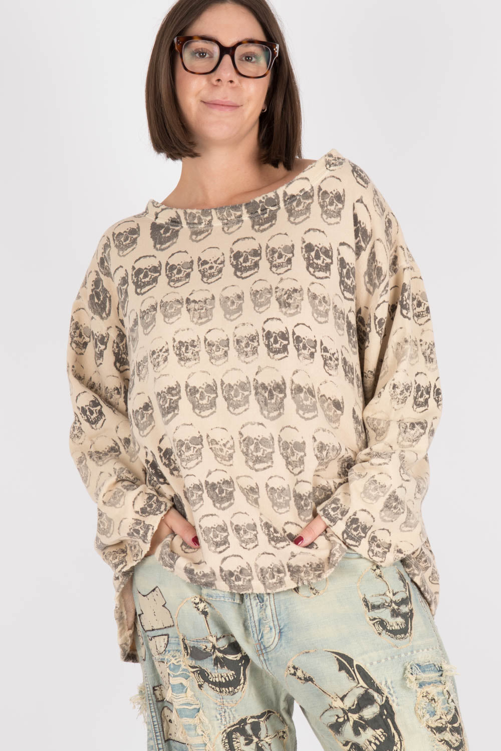 Magnolia Pearl Love Skulls Nago Sweatshirt