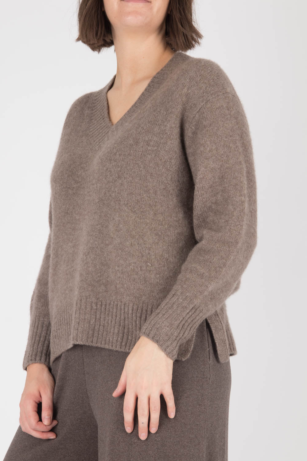 Estheme V Neck Cashmere/Silk Pullover