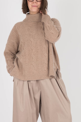 Estheme Roll Cable Knit Cashmere Pullover