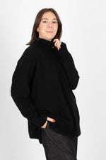 Capra Studio Juno Pullover