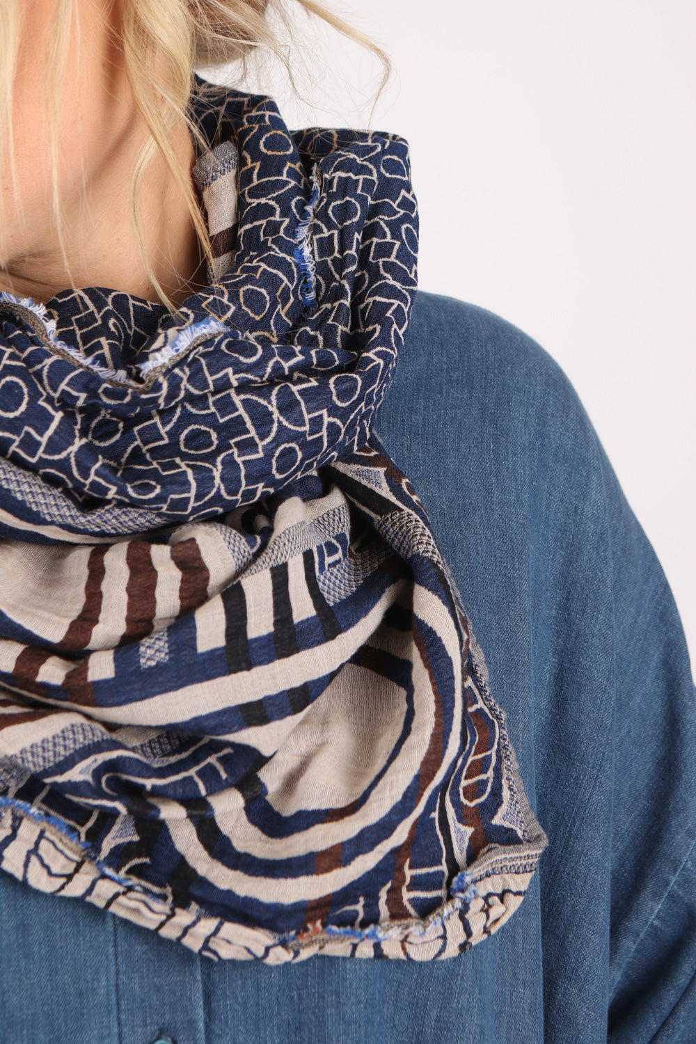 Letol Nelson Scarf