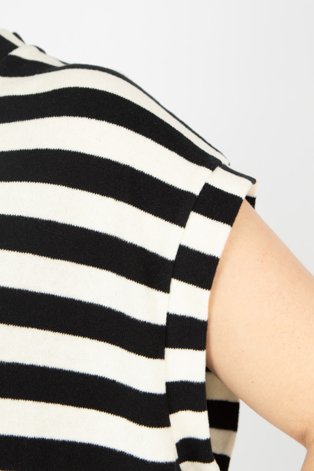 Neirami Ring Collar Sweater