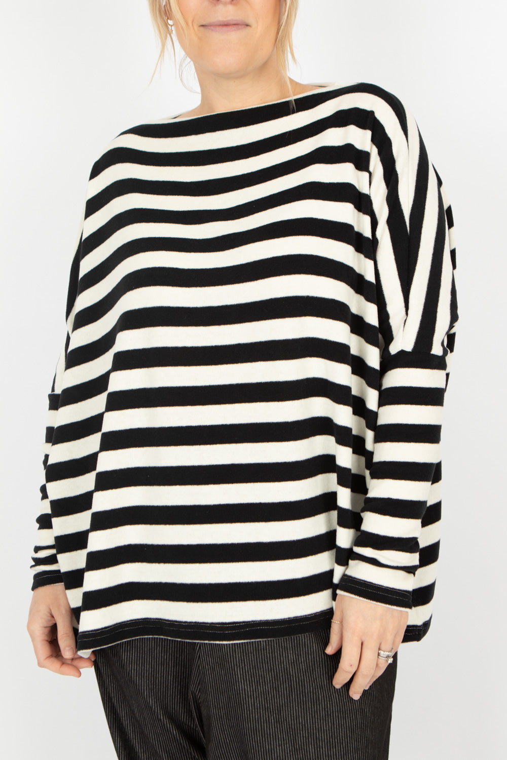 Neirami Boxy Sweater