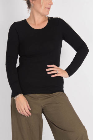 bb100188 - By Basics Long sleeve top @ Walkers.Style women's and ladies fashion clothing online shop