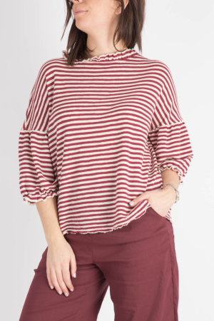 bb100243 - By Basics Ruffle Neck Wide Top @ Walkers.Style buy women's clothes online or at our Norwich shop.