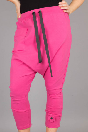 pl225328 - PLU Pant to Jog @ Walkers.Style buy women's clothes online or at our Norwich shop.