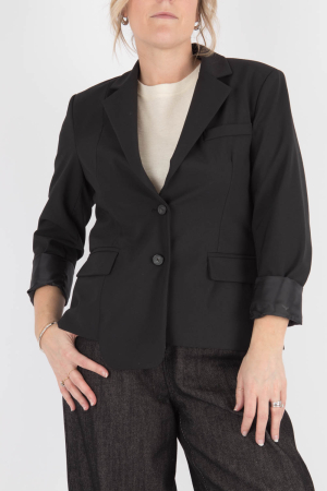 wk225389 - Wendy Kei Aysmmetric Blazer @ Walkers.Style buy women's clothes online or at our Norwich shop.
