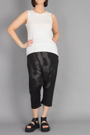 sb230167 - StudioB3 Zelda Top @ Walkers.Style buy women's clothes online or at our Norwich shop.